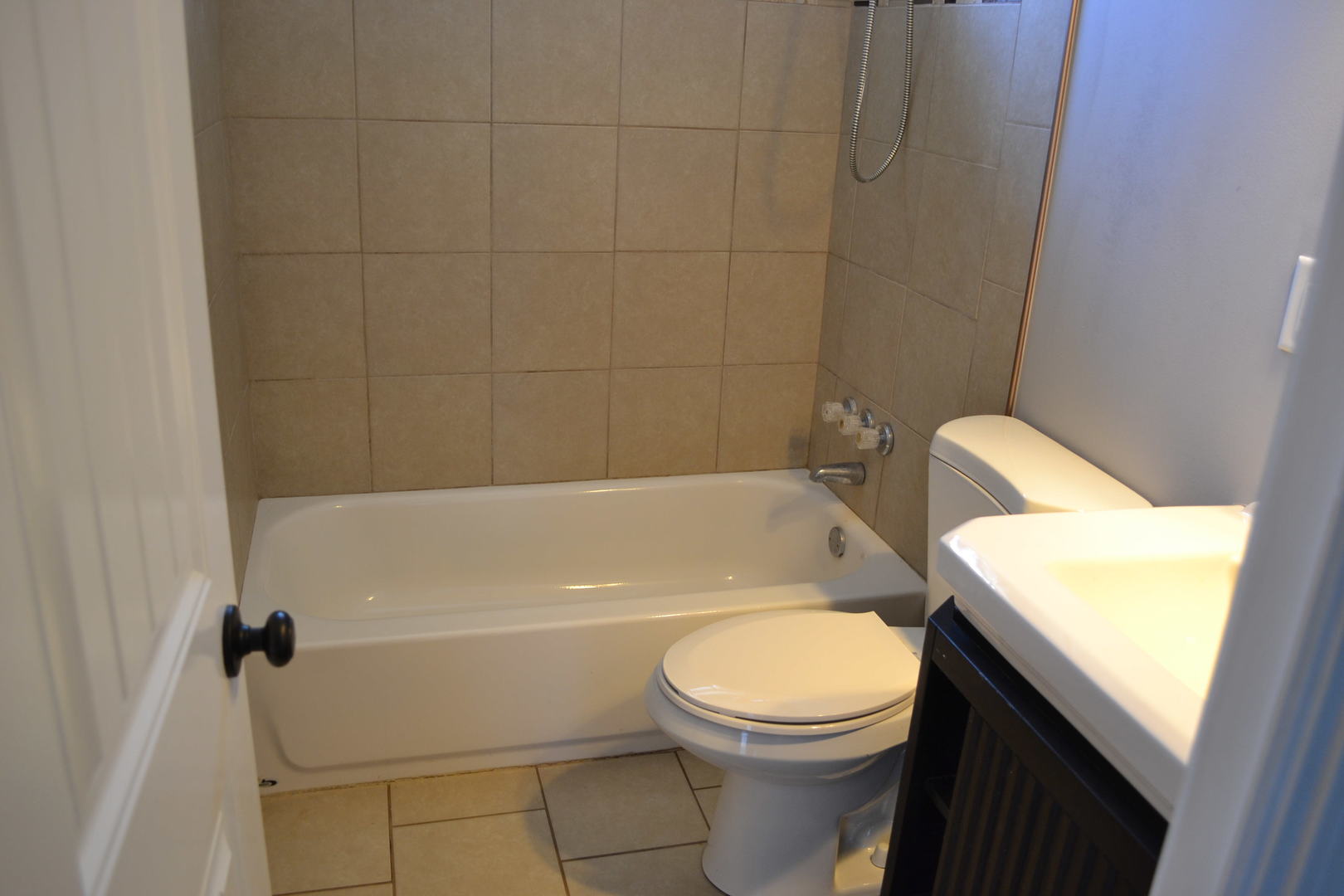 307 Karen Avenue Romeoville, IL 60446 - Photo 15 of 20 a bathroom with a toilet and a bathtub