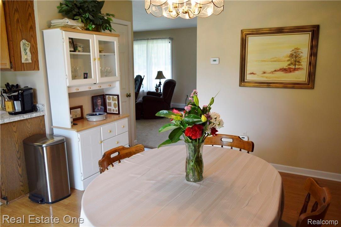 3979 West Maple Road Wixom, MI 48393 - Photo 6 of 18 Dining Room 2.JPG