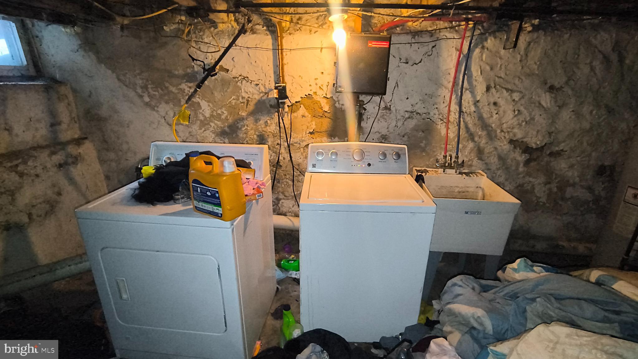 5330 Lesher Street Philadelphia, PA 19124 - Photo 12 of 14 a utility room with dryer and washer