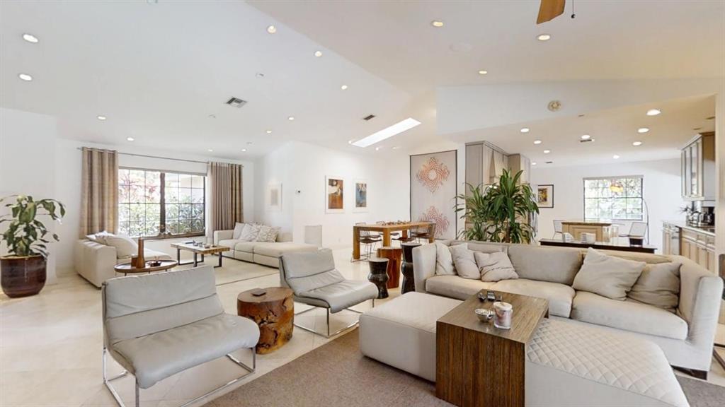 Living Room, Sitting area, dining area and kitchen... Open floor plan