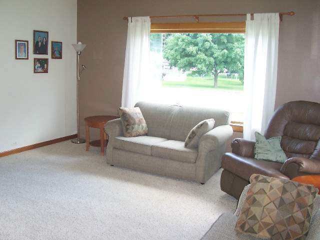 504 Hawpatch Street Lagrange, IN 46761 - Photo 4 of 8 Gallery Image 4