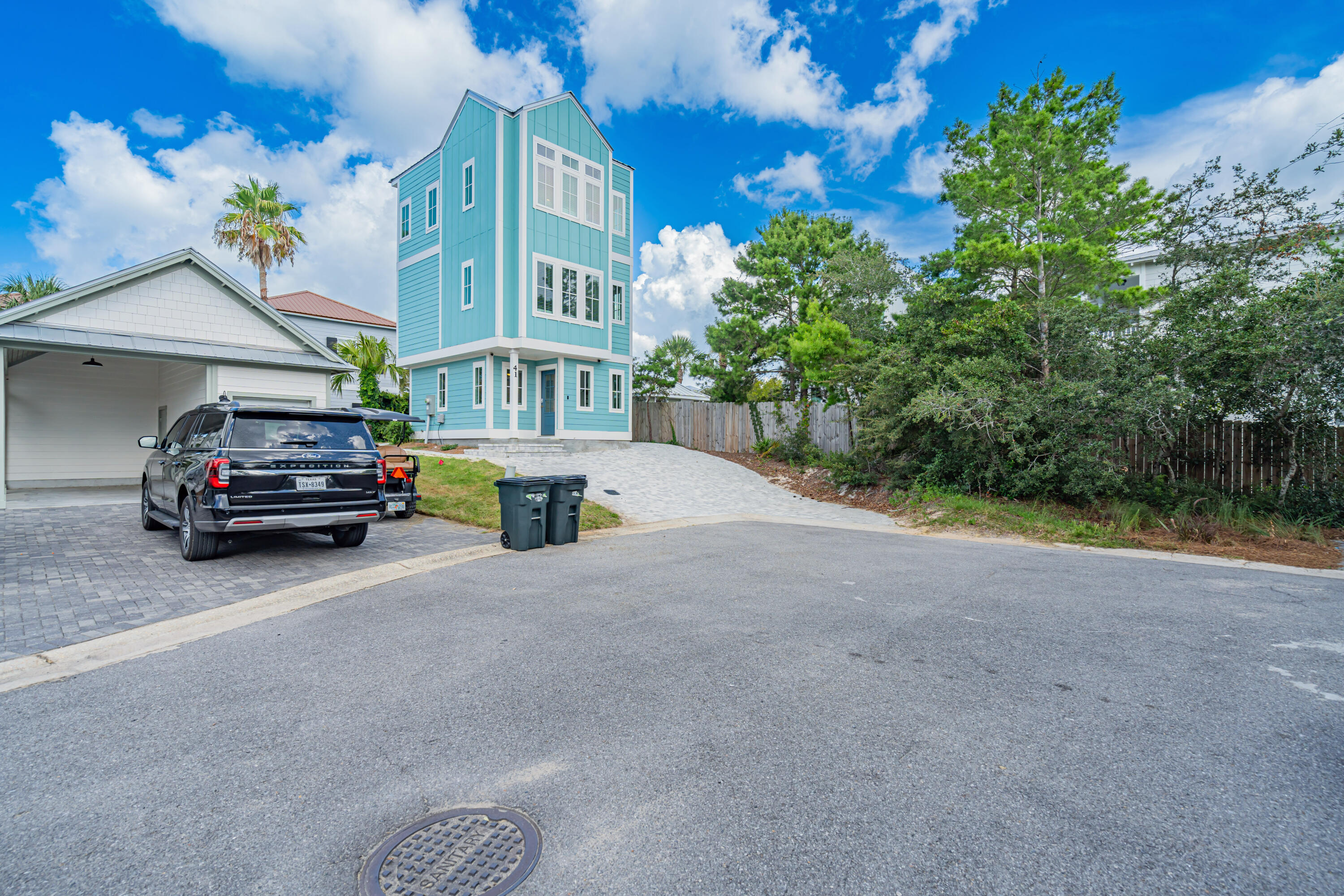 41 Abbie Road Santa Rosa Beach, FL 32459 - Photo 33 of 38 a car parked in front of a building