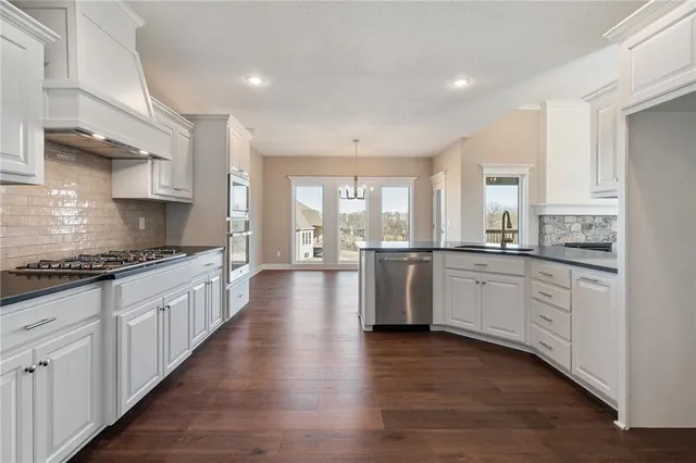 $591,740 | 10139 North Winchester Avenue, Kansas City, MO 64156