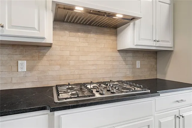 $591,740 | 10139 North Winchester Avenue, Kansas City, MO 64156