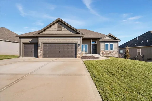 $591,740 | 10139 North Winchester Avenue, Kansas City, MO 64156