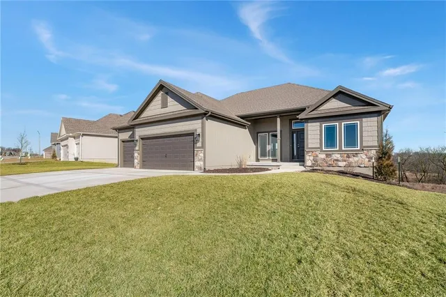 $591,740 | 10139 North Winchester Avenue, Kansas City, MO 64156