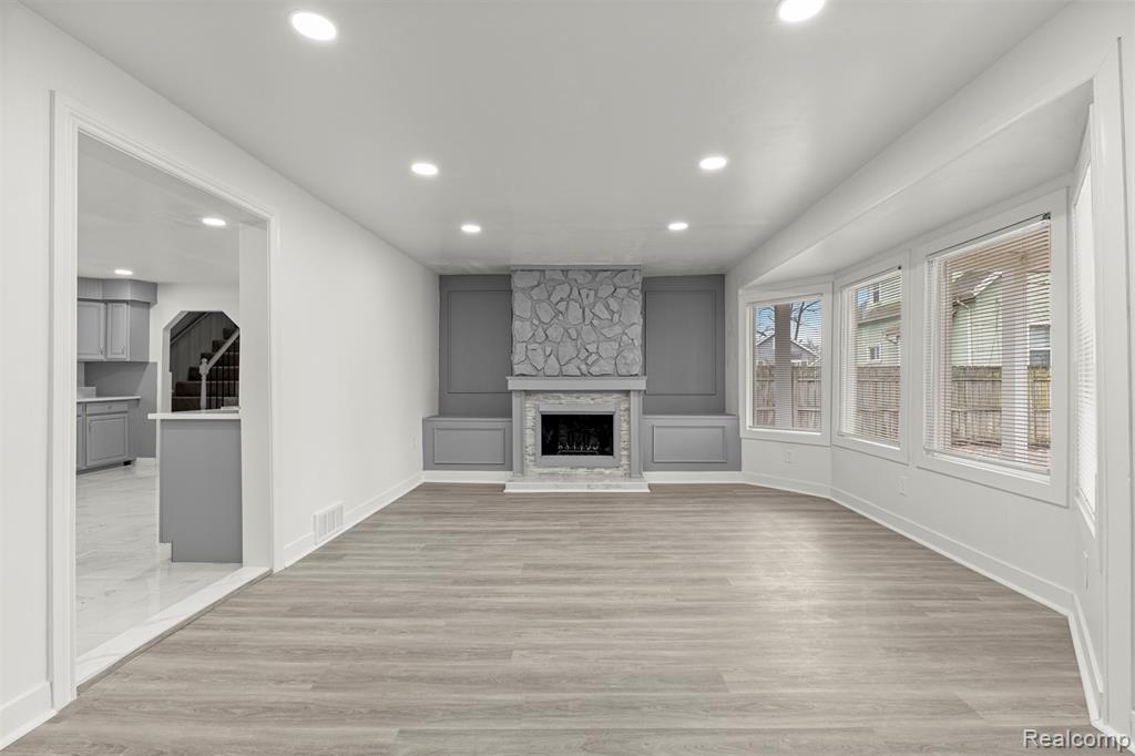 36850 Perry Street Romulus, MI 48174 - Photo 8 of 31