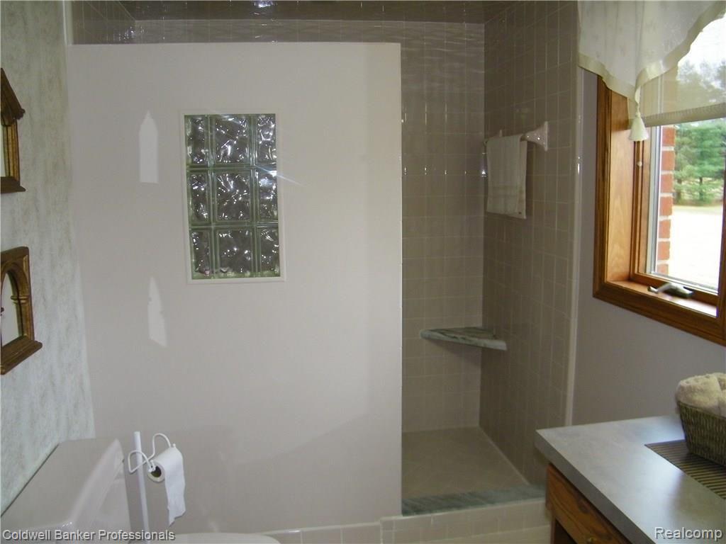 3582 North Mill Road Dryden, MI 48428 - Photo 23 of 38 100_3269.jpg