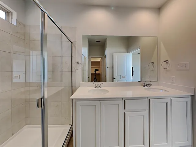 $1,950 | 1629 Briar Hunt Drive, Forney, TX 75126