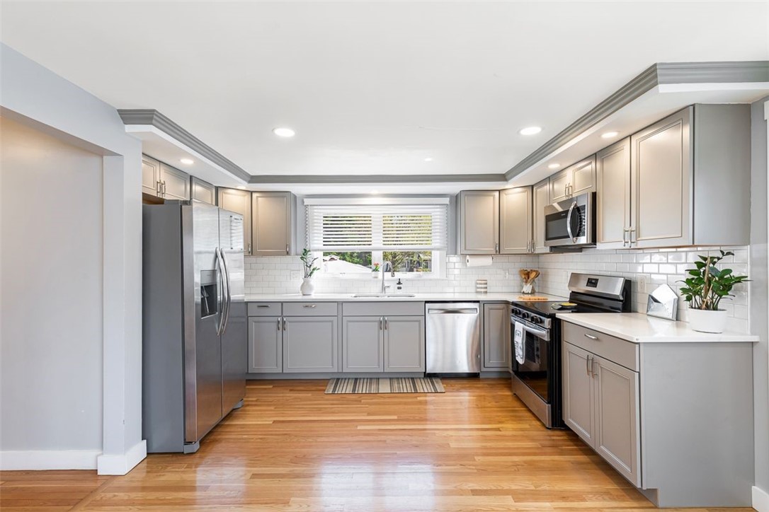 12 Highview Avenue Warren, RI 02885 - Photo 13 of 47