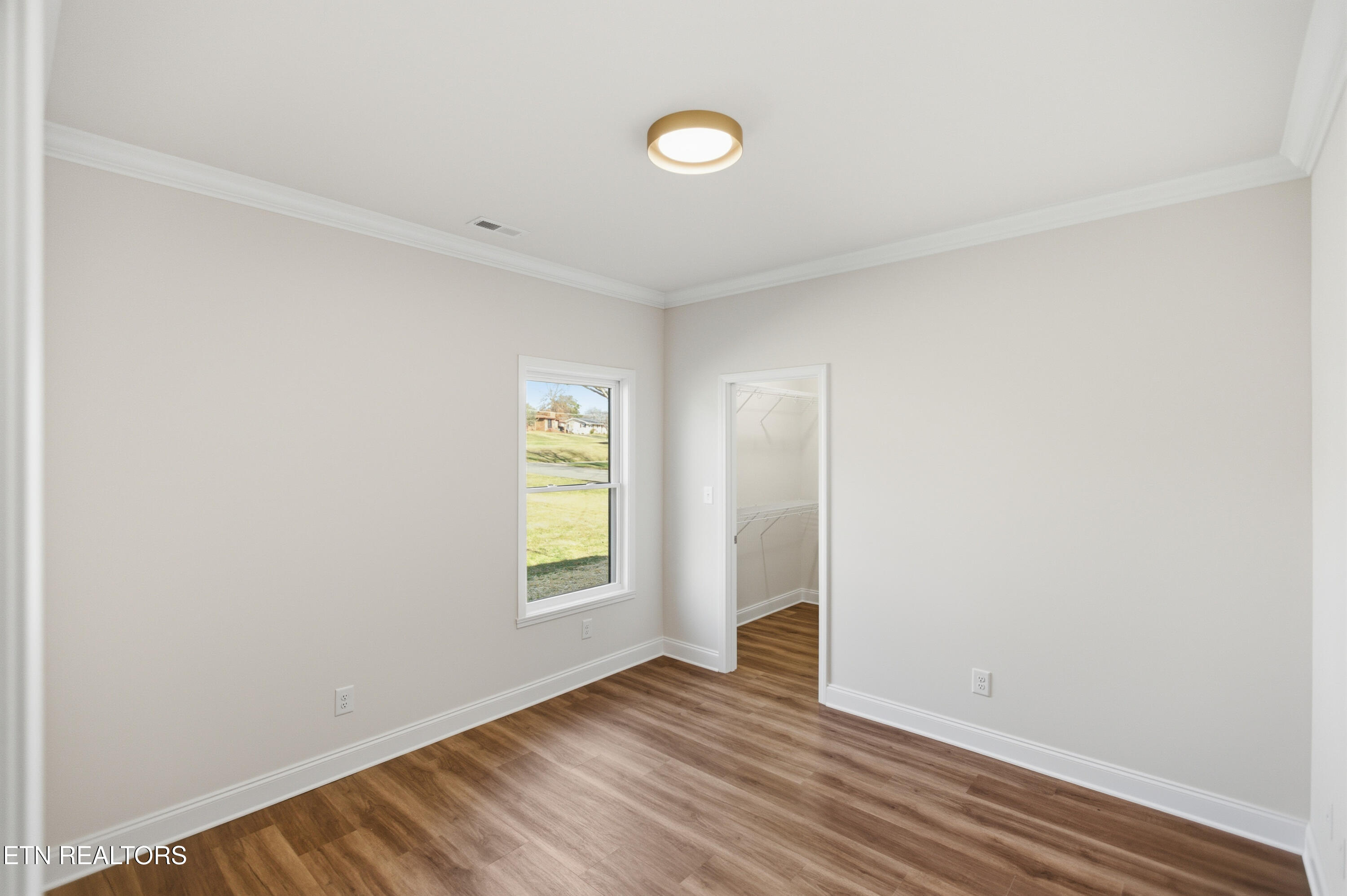5613 Stoneleigh Road Knoxville, TN 37912 - Photo 41 of 54 Photo Nov 30 2025, 1 32 28 PM (26)