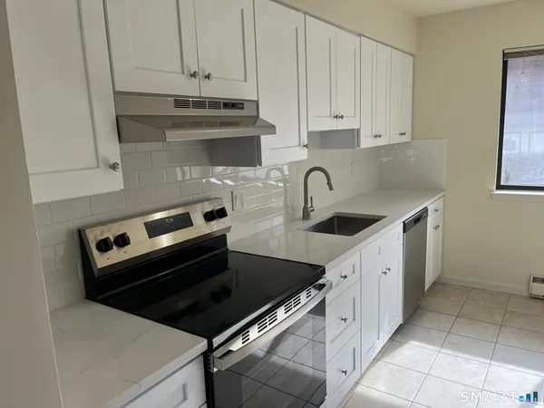 $3,500 | 6 Bouton Street East, Unit 4, Stamford, CT 06907