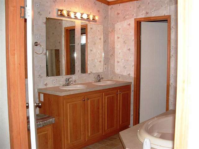 2974 Silverleaf Circle Loris, SC 29569 - Photo 6 of 13 Gallery Image 6