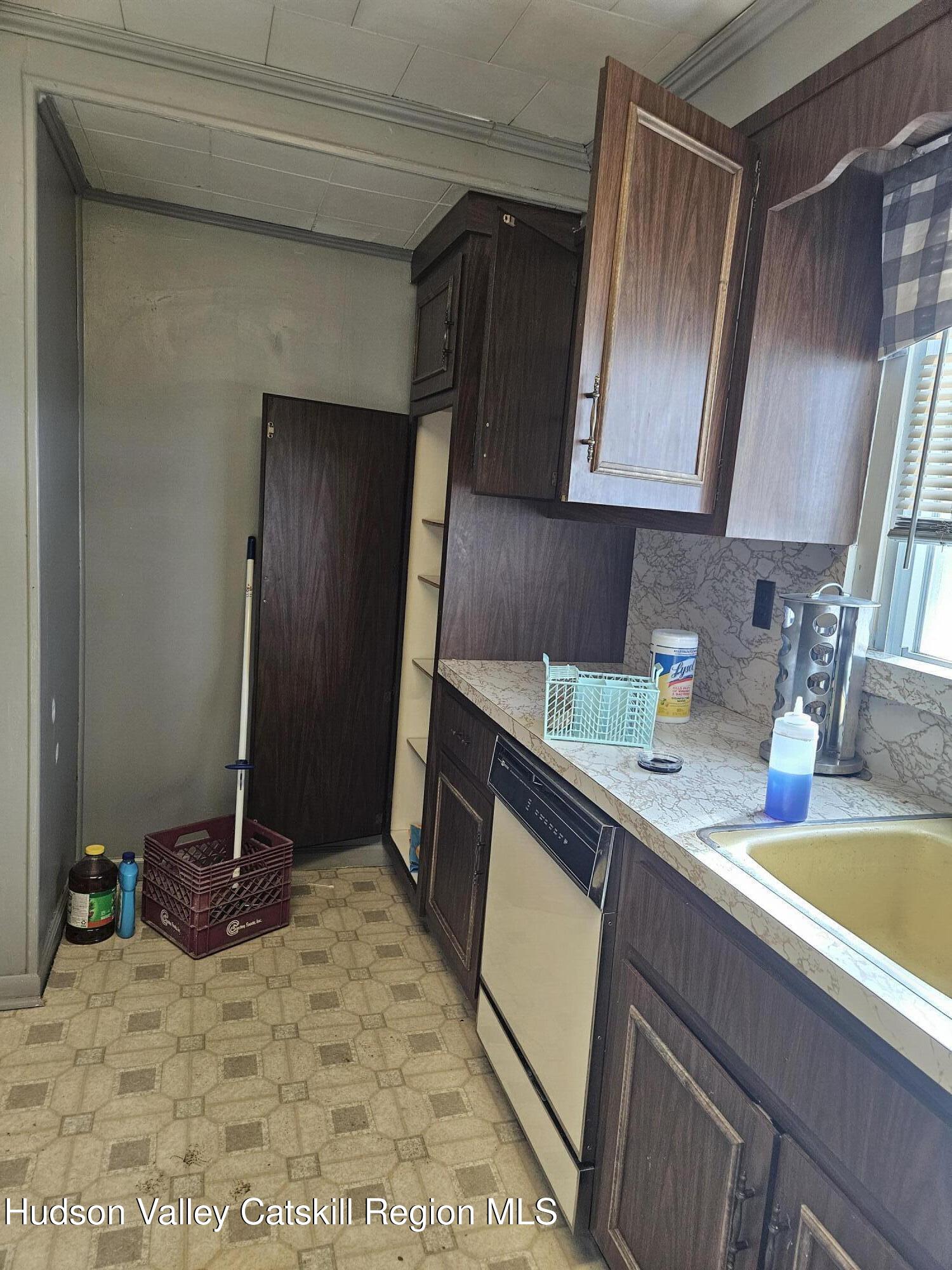 477 Lattintown Road Marlboro, NY 12542 - Photo 10 of 26 1000027415