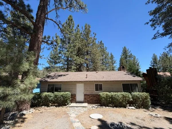 $325,000 | 5750 Lodgepole Drive, Wrightwood, CA 92397