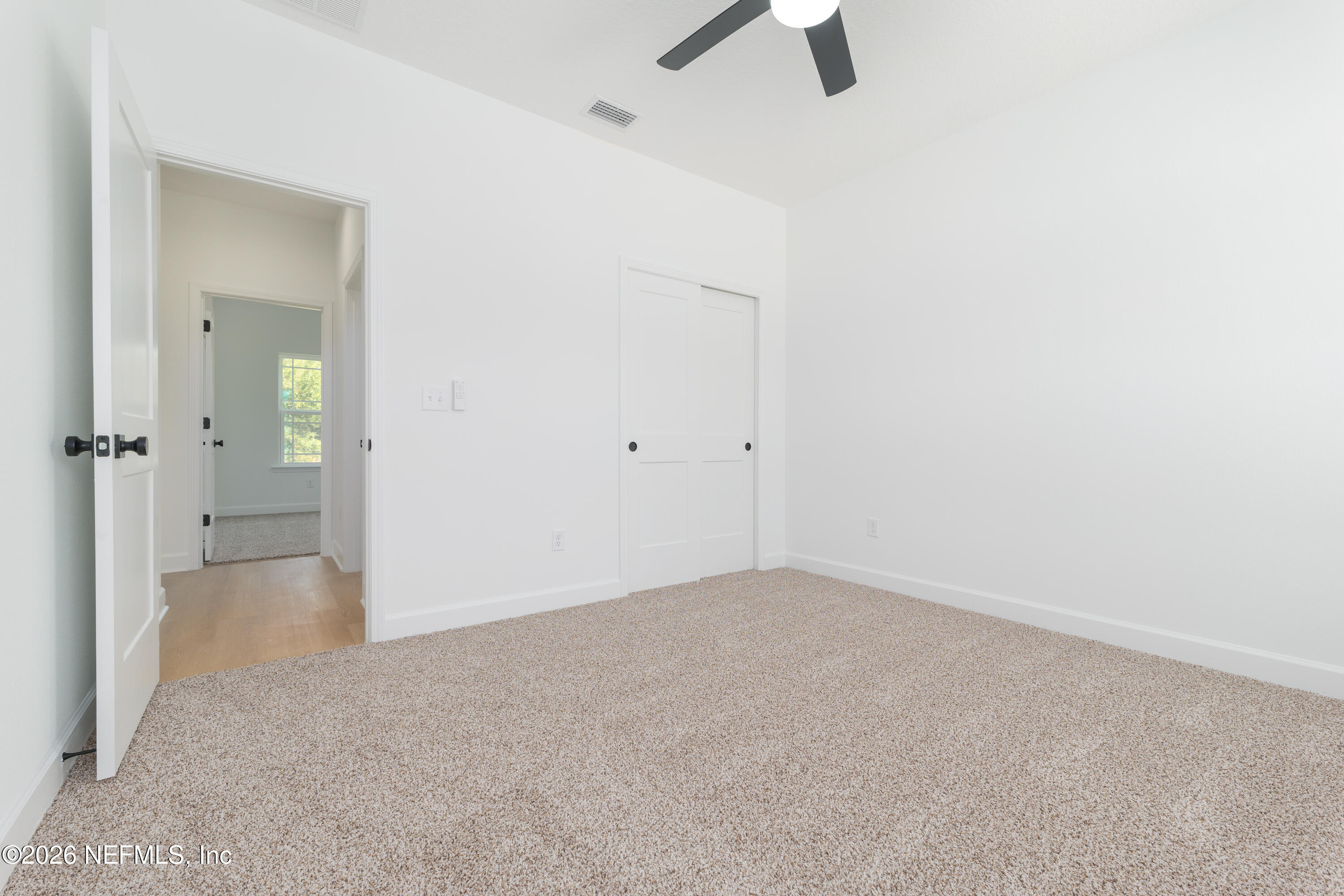 5573 Oregon Trail Middleburg, FL 32068 - Photo 14 of 26 an empty room