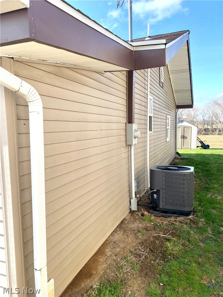 2805 Riverside Park Road Southeast Uhrichsville, OH 44683 - Photo 15 of 16 Gallery Image 15