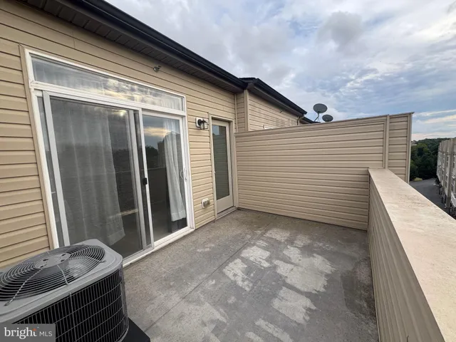 a view of a back yard of the house