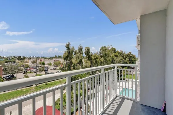 $1,600 | 1251 Northeast 108th Street, Unit 411, Miami, FL 33161