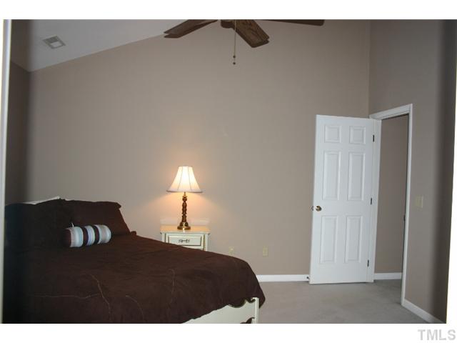 4301 Sunscape Lane Raleigh, NC 27613 - Photo 10 of 16