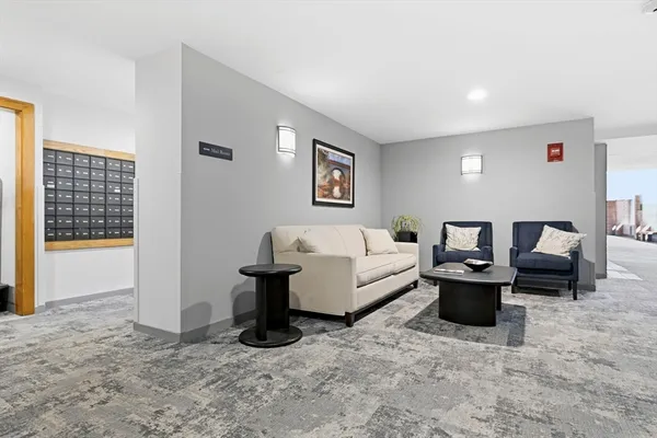 $3,500 | 173 Oak Street, Unit 103, Newton, MA 02464