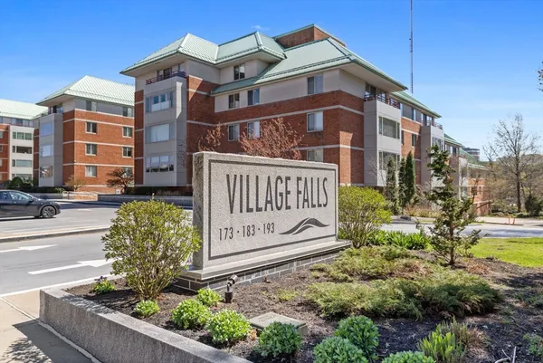 $3,500 | 173 Oak Street, Unit 103, Newton, MA 02464