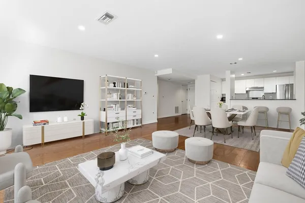 $3,500 | 173 Oak Street, Unit 103, Newton, MA 02464