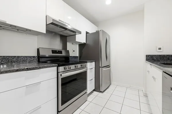 $3,500 | 173 Oak Street, Unit 103, Newton, MA 02464