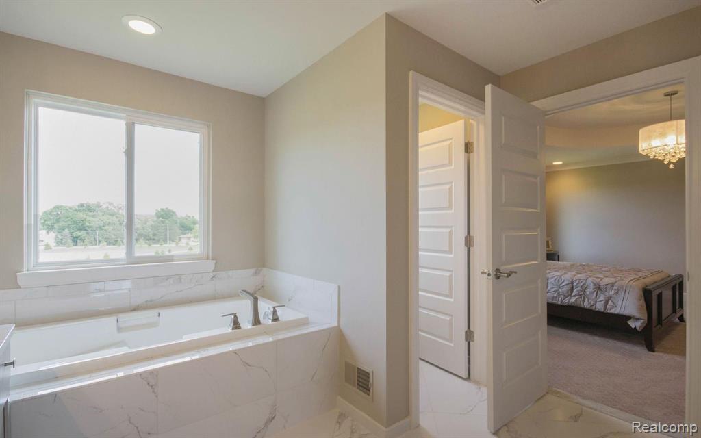 1705 Traceky Rochester, MI 48306 - Photo 25 of 39