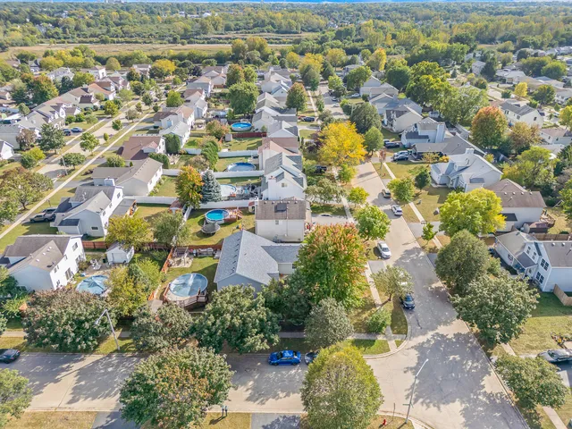 $317,900 | 1810 Foxfield Drive, Joliet, IL 60435