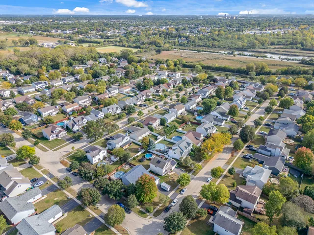 $317,900 | 1810 Foxfield Drive, Joliet, IL 60435