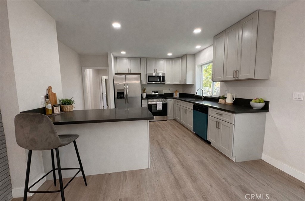 11323 Doverwood Drive Riverside, CA 92505 - Photo 3 of 10