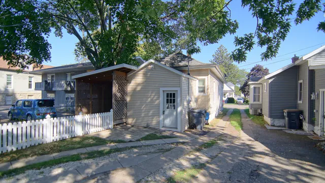 $230,000 | 1512 South State Street, St. Joseph, MI 49085