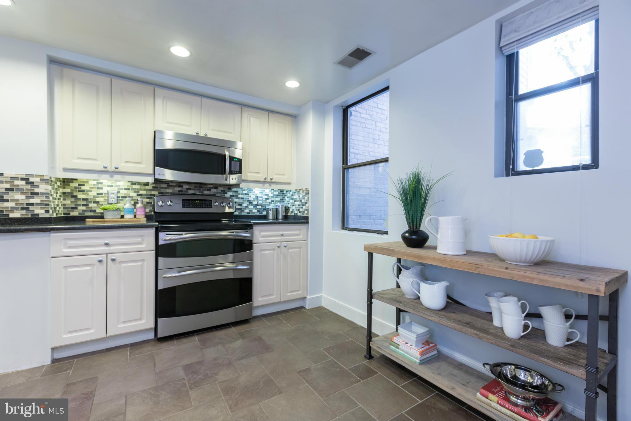 1727 R Street Northwest, Unit 102 Washington, DC 20009 - Photo 8 of 25 Kitchen