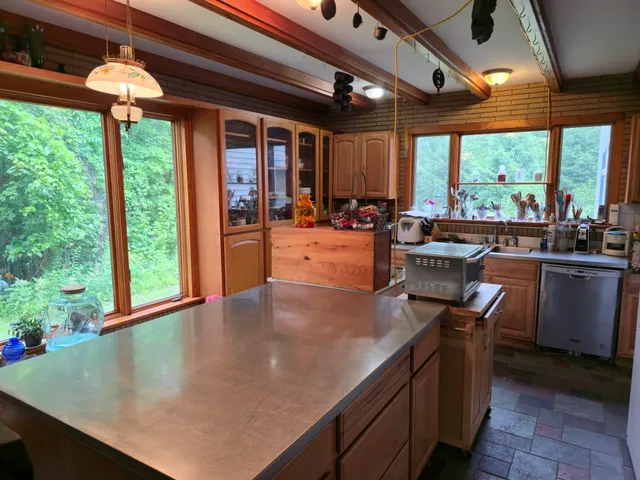 $769,000 | 15 Old Pine Tree Cemetery Road, Lebanon, NH 03784