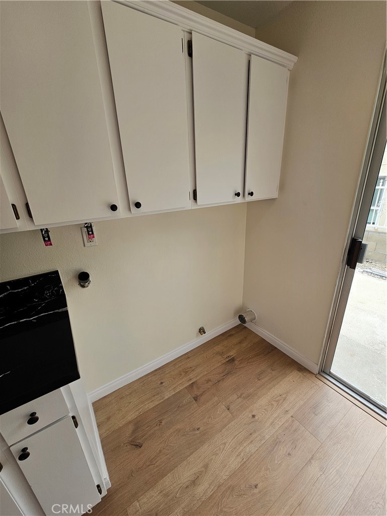 7124 Valmont Street, Unit 5 Tujunga, CA 91042 - Photo 5 of 19