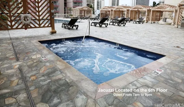 $1,900 | 445 Seaside Avenue, Unit 3109, Honolulu, HI 96815