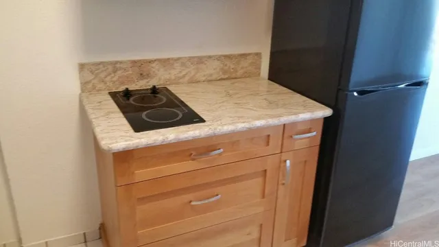 $1,900 | 445 Seaside Avenue, Unit 3109, Honolulu, HI 96815