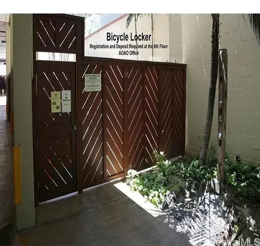 $1,900 | 445 Seaside Avenue, Unit 3109, Honolulu, HI 96815