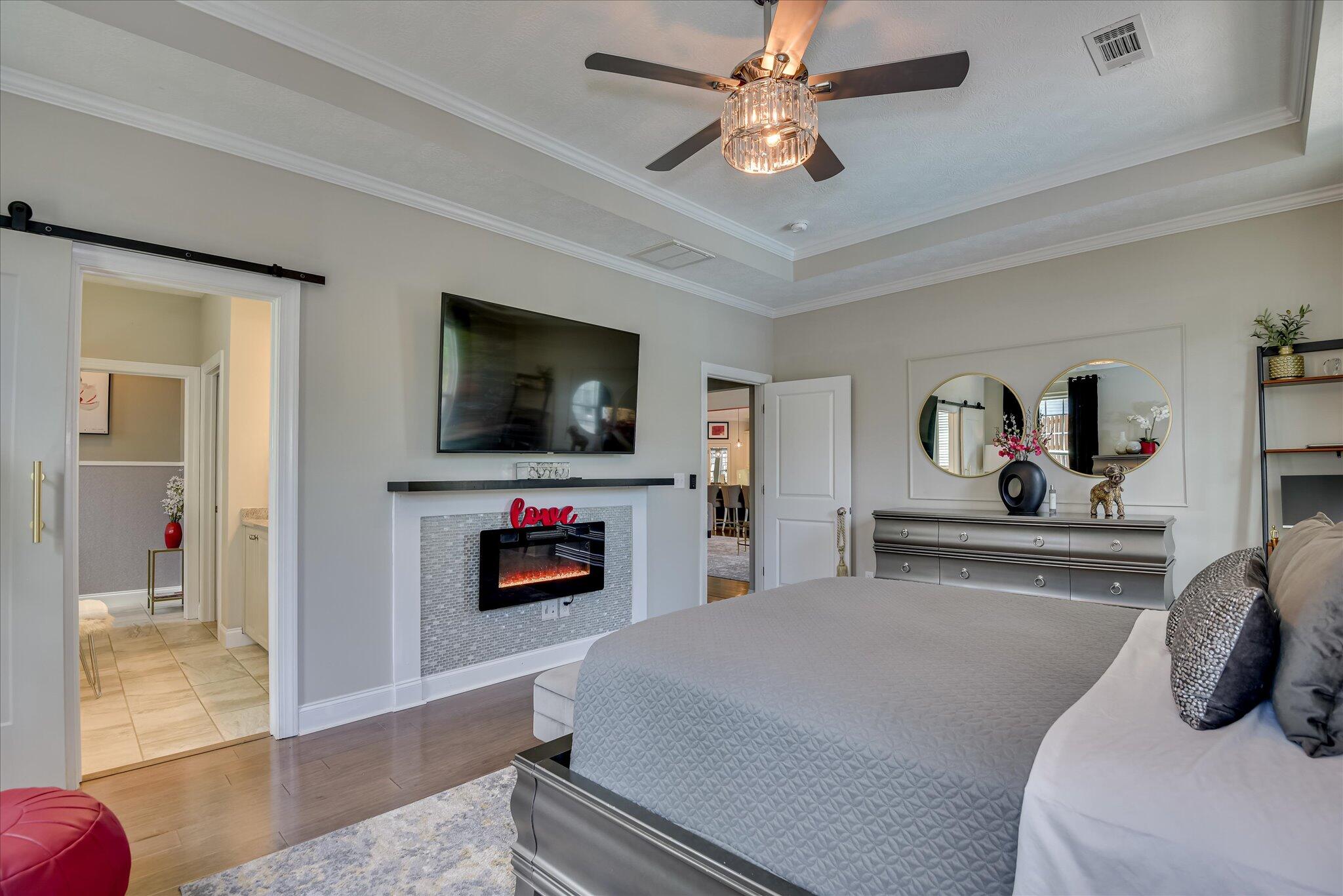 3118 Ridgefield Drive Grovetown, GA 30813 - Photo 28 of 67 Fireplace and TV convey with this lovely room.