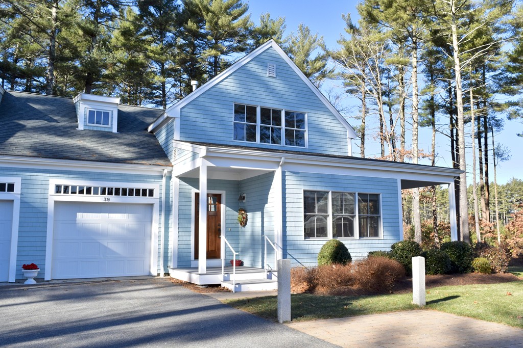 39 Hathaway Pond Circle, Unit 39 Rochester, MA 02770 - Photo 1 of 25 Gallery Image 1
