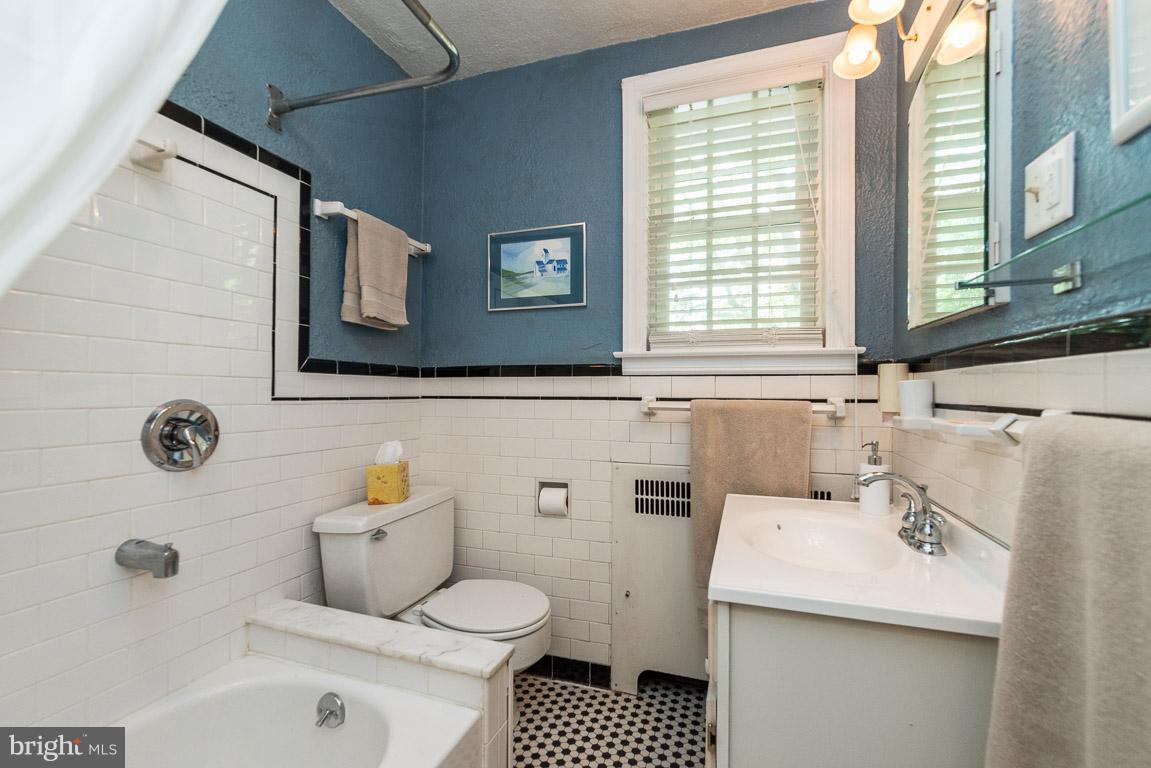 312 Murdock Road Baltimore, MD 21212 - Photo 18 of 28 Bath