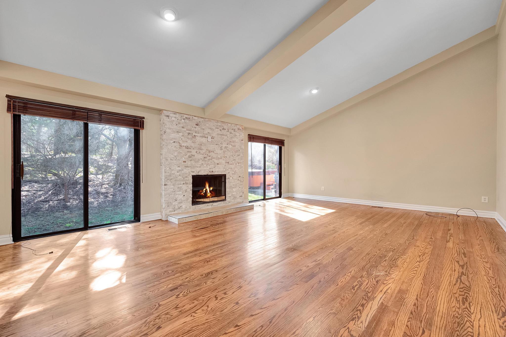 7193 Suncrest Road West Bloomfield, MI 48322 - Photo 17 of 58 P1299326