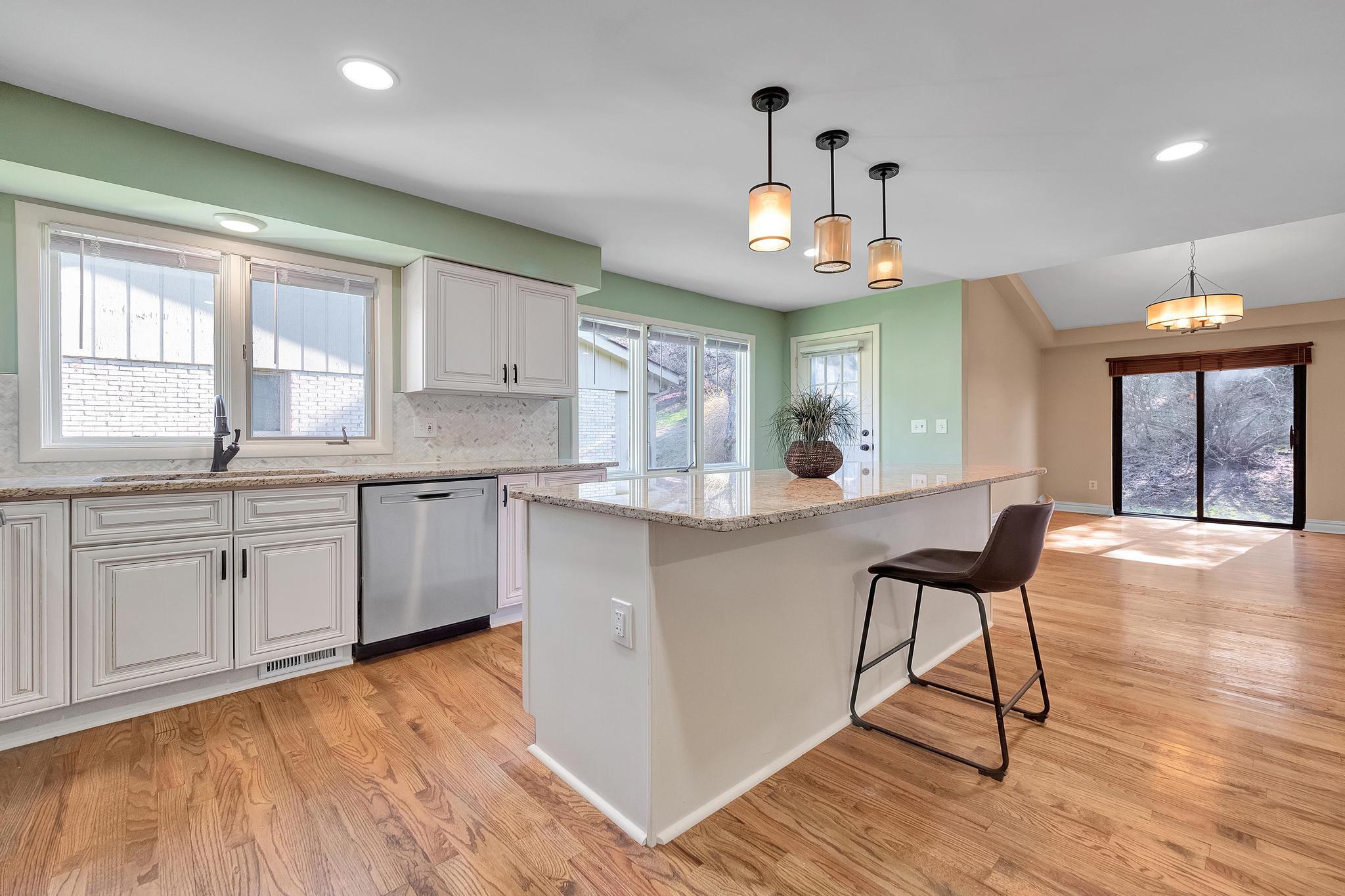 7193 Suncrest Road West Bloomfield, MI 48322 - Photo 21 of 58 P1299091