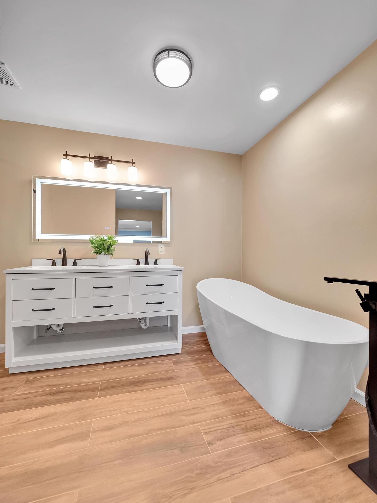 7193 Suncrest Road West Bloomfield, MI 48322 - Photo 35 of 58 P1299056