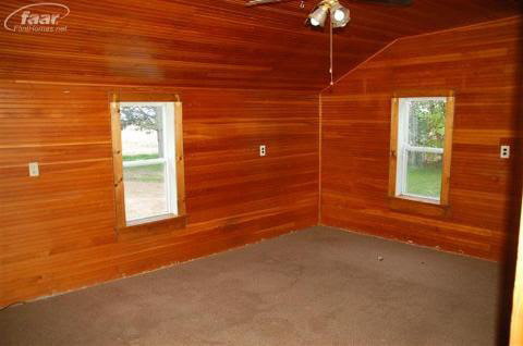 6390 King Road Bridgeport, MI 48722 - Photo 9 of 15 20125841-8.JPG