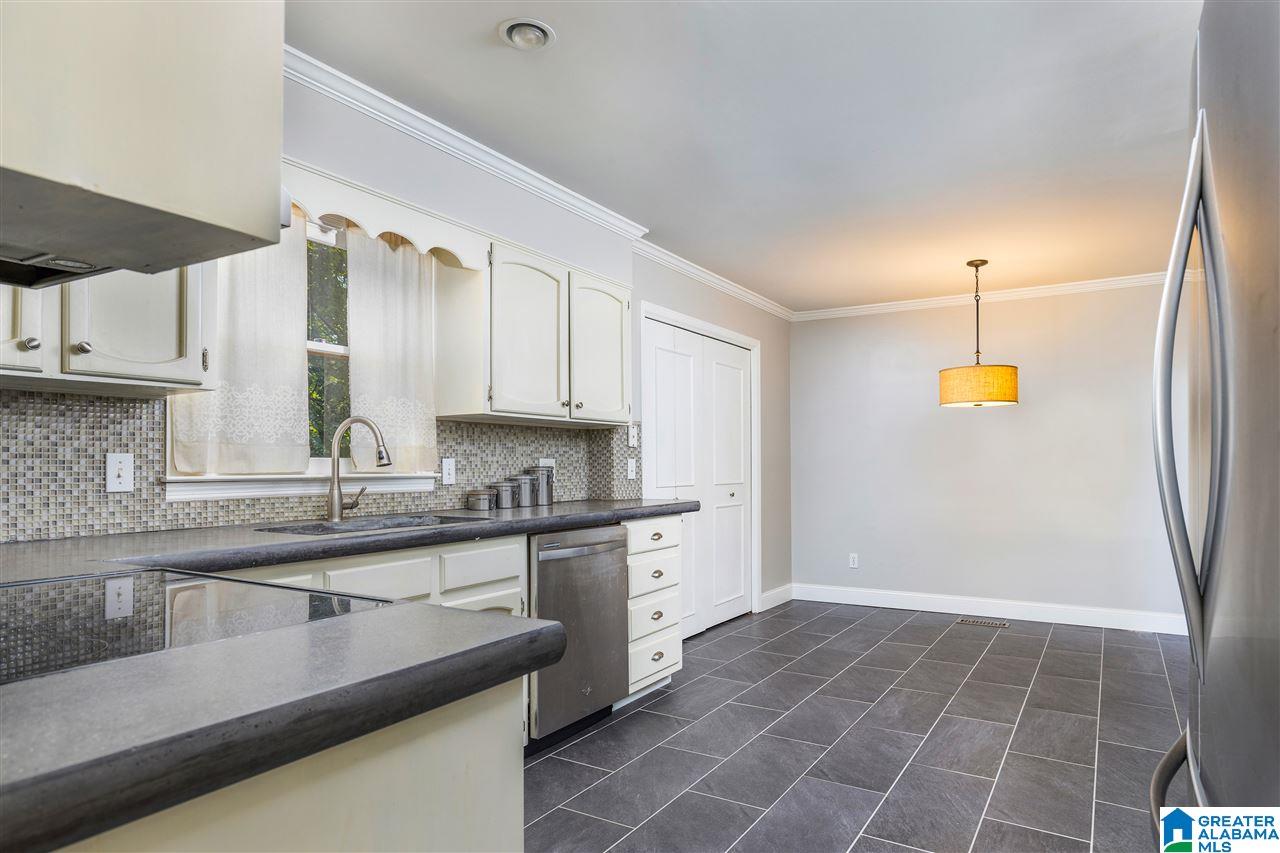 113 Shades Crest Road Birmingham, AL 35226 - Photo 13 of 44