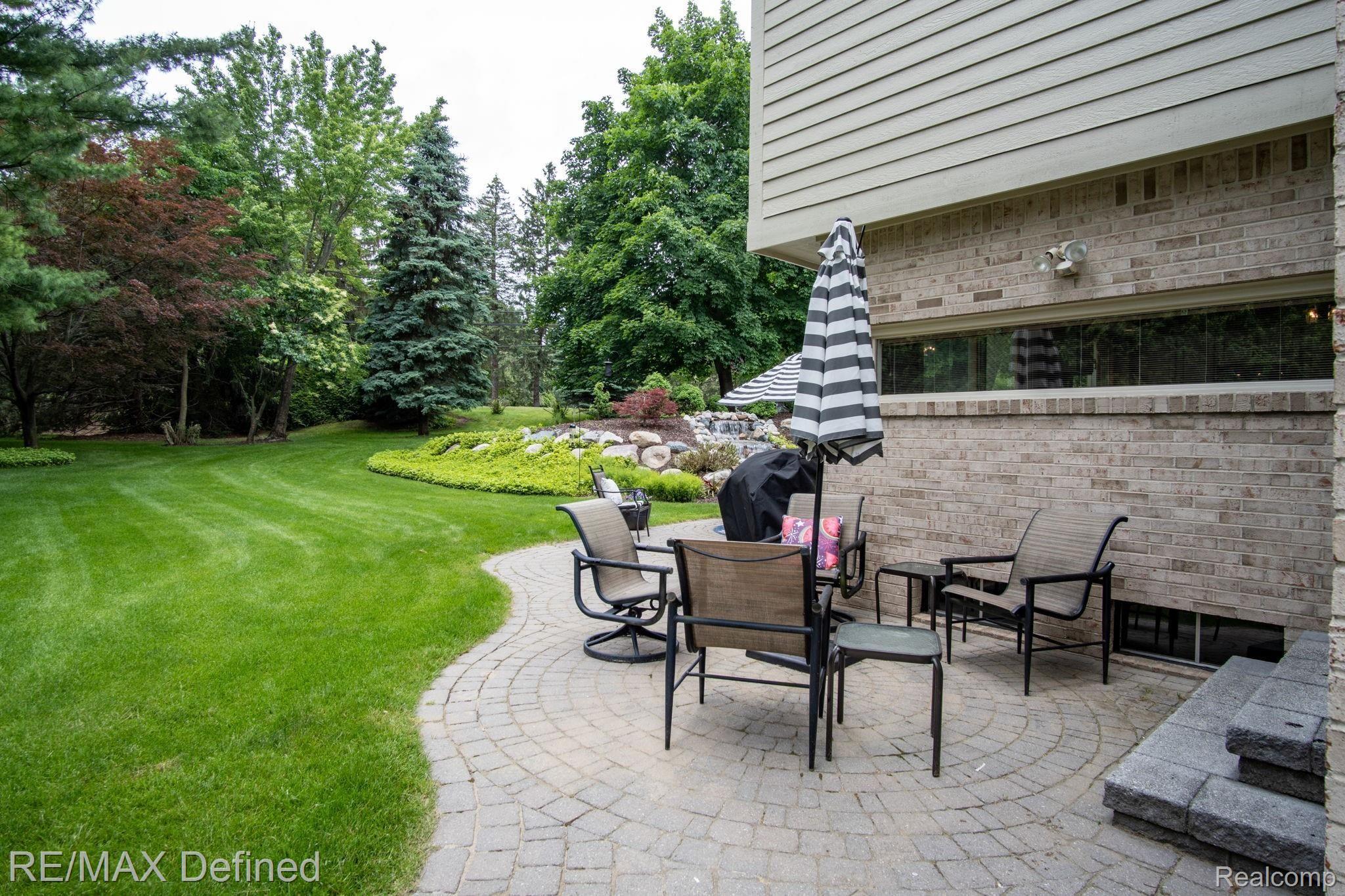 6358 Cherry Tree Court Rochester, MI 48306 - Photo 38 of 47 38-web-or-mls-6358-Cherry-Tree-Ct-38.jpg