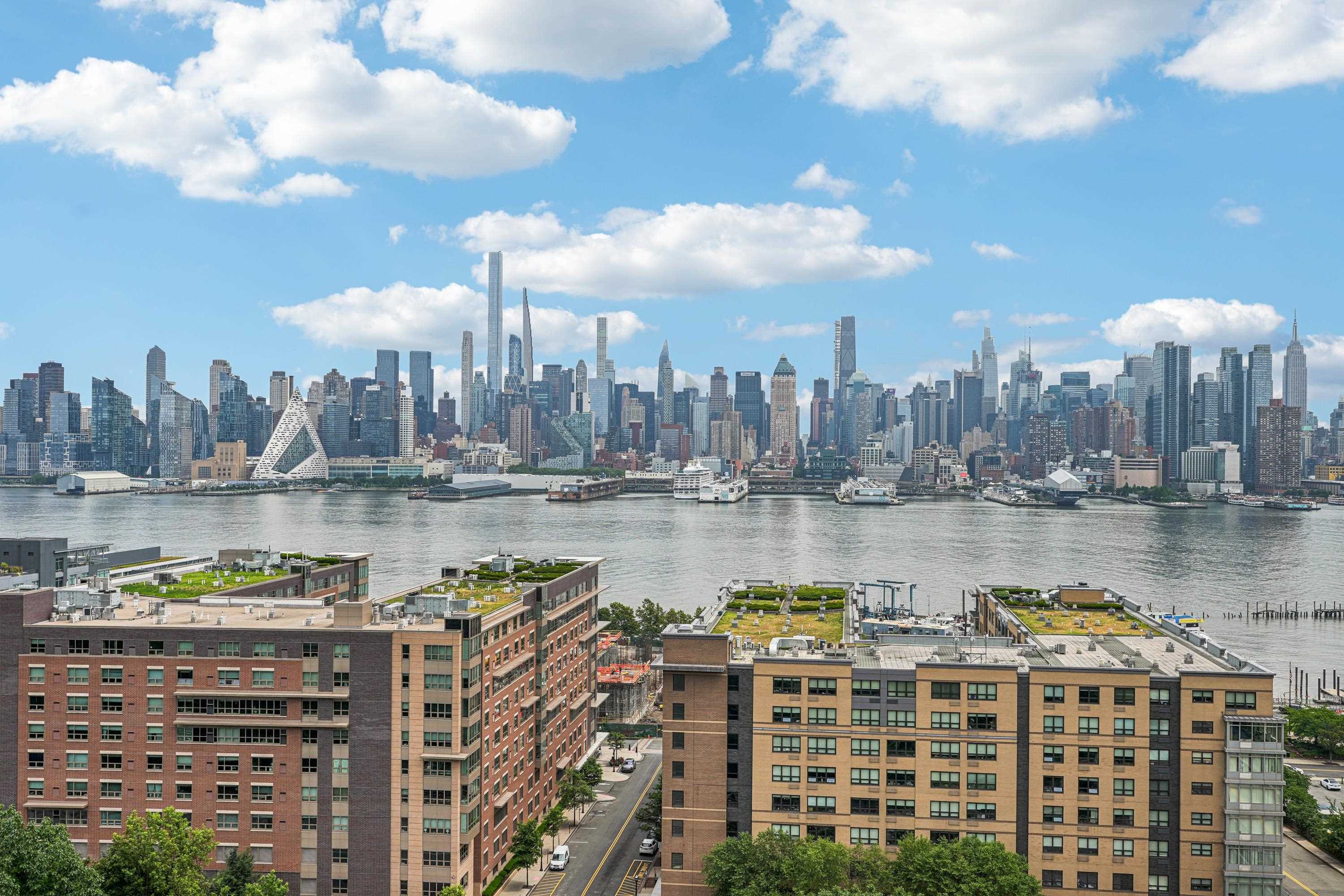 851 Boulevard East, Unit D2 Weehawken, NJ 07086 - Photo 33 of 42 a view of lake
