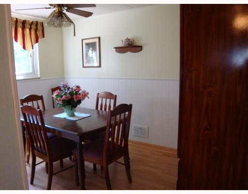 325 Olympic Road Baldwin, PA 15236 - Photo 6 of 10 Dining Room.